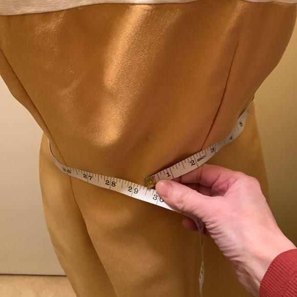 Elegant Tailor made Sleeveless Dress with Cropped Jacket - Picture 15 of 15